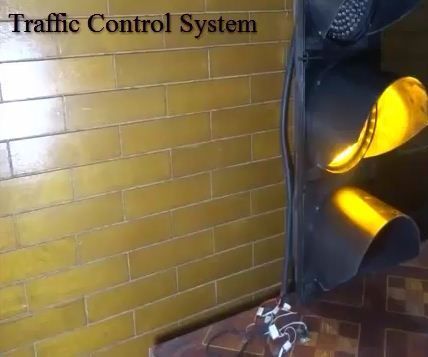 Traffic Light System by PICDEVUSB