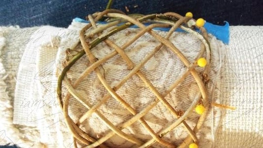 Weave the Arm Cuff Out of Vines