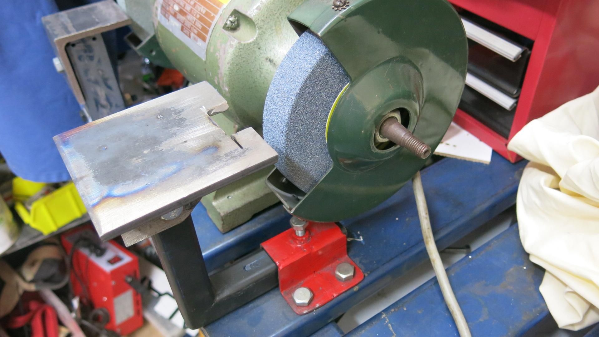 Bench Grinder Tool Rest : 3 Steps - Instructables