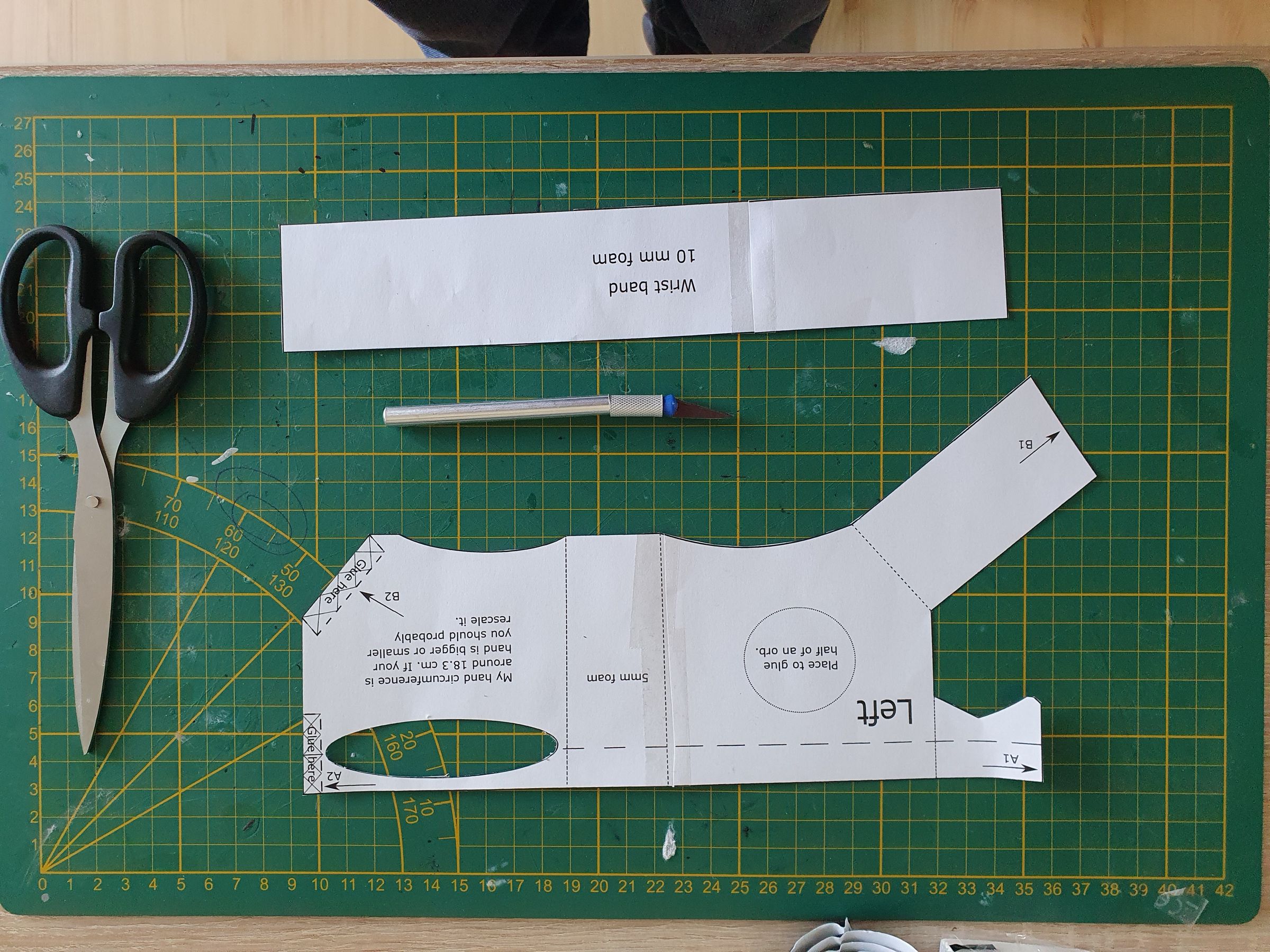 How to Make Mangaverse Spider-Man Gloves : 6 Steps (with Pictures ...