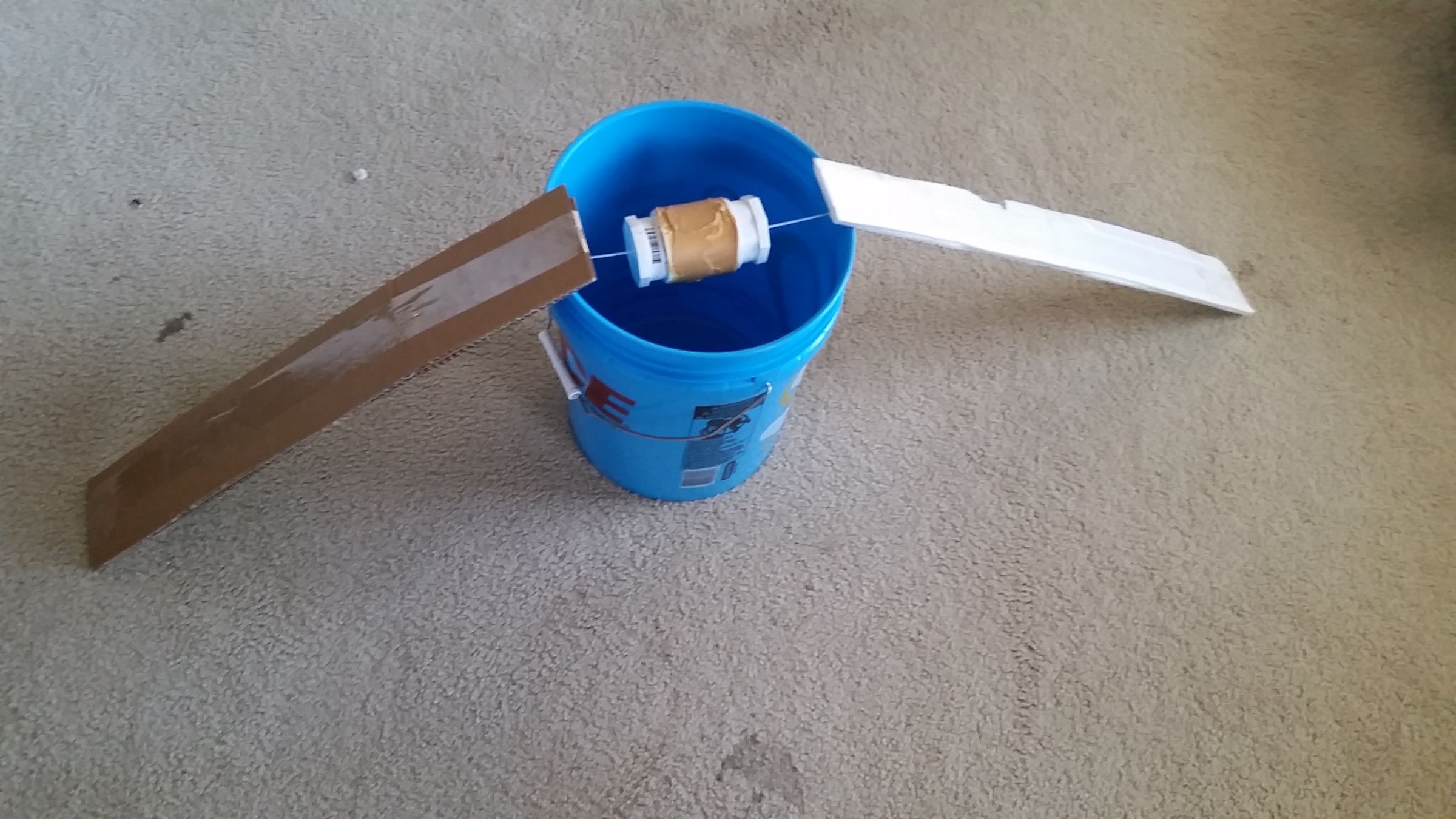 Bucket Mouse Trap (kill or No Kill) 8 Steps Instructables