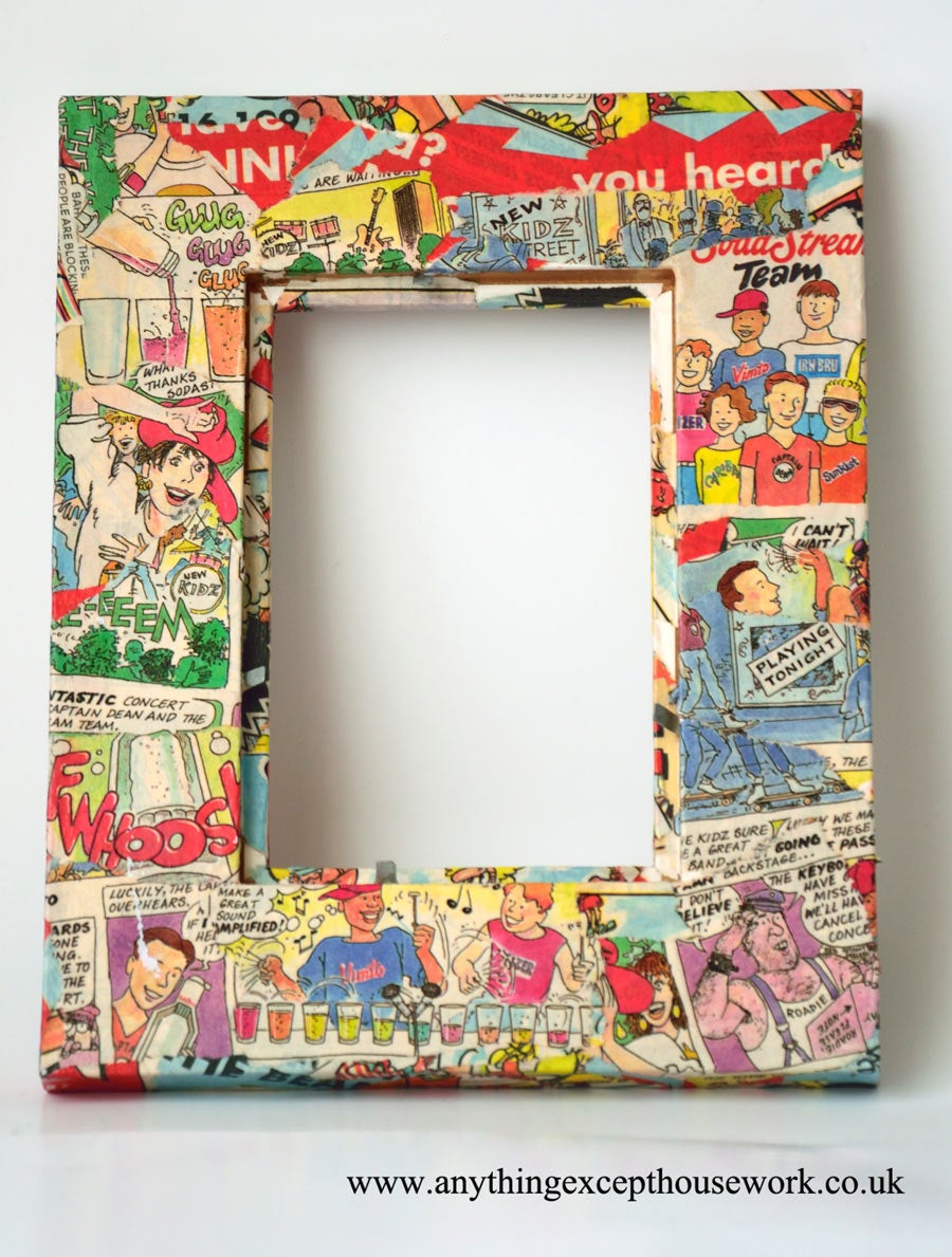 Decoupage Picture Frames Using Comics 6 Steps (with Pictures