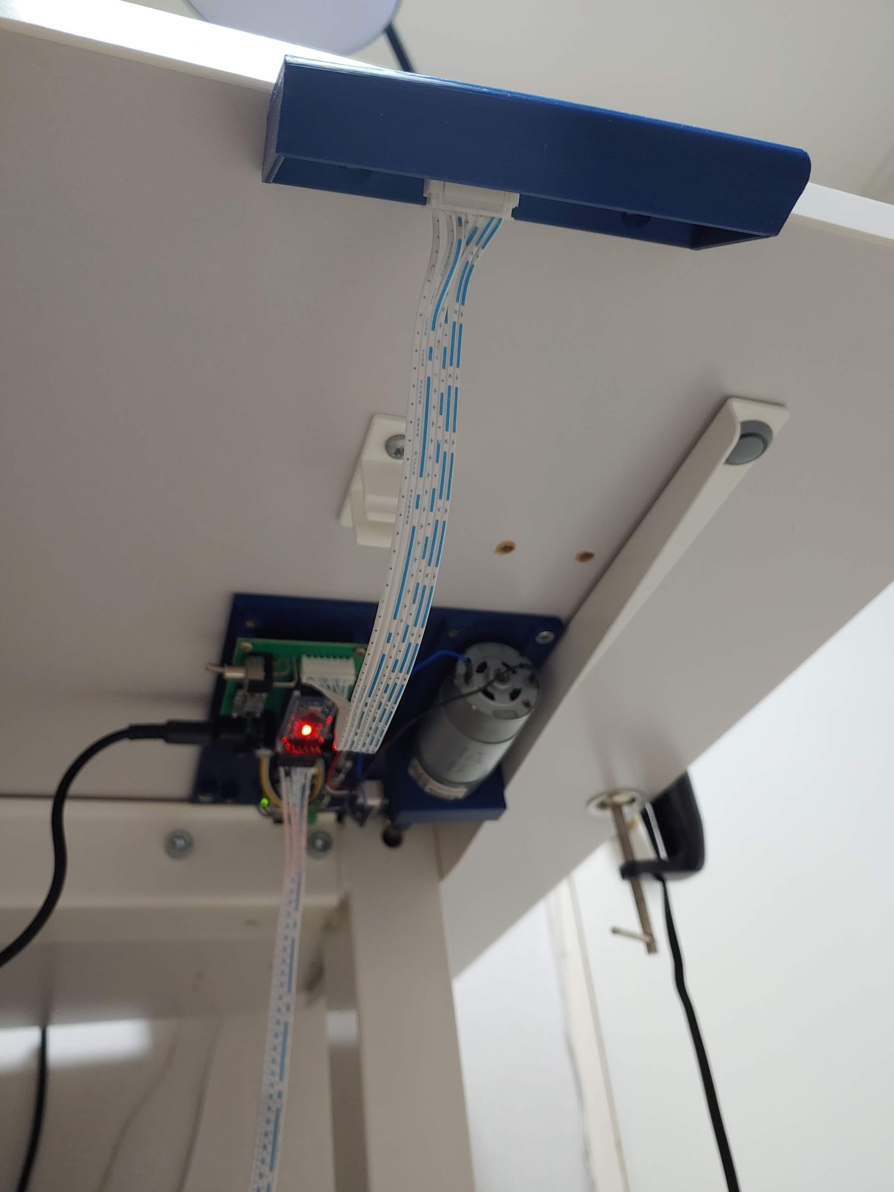 Motorizing an IKEA SKARSTA Table 5 Steps Instructables