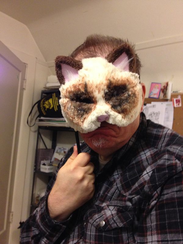DIY guide for Grumpy Cat Mask with step-by-step instructions
