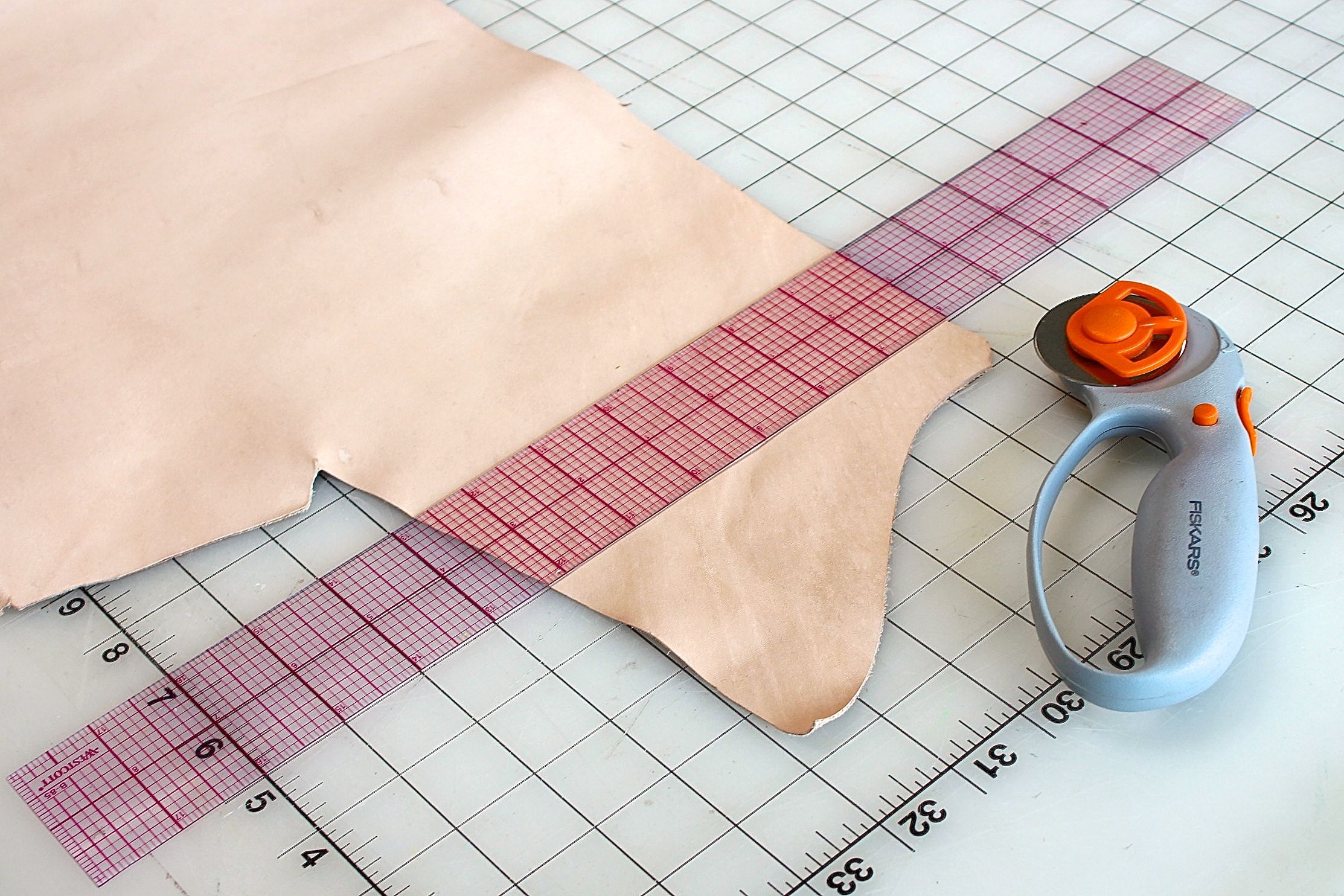 How to Cut Leather 4 Steps (with Pictures) Instructables