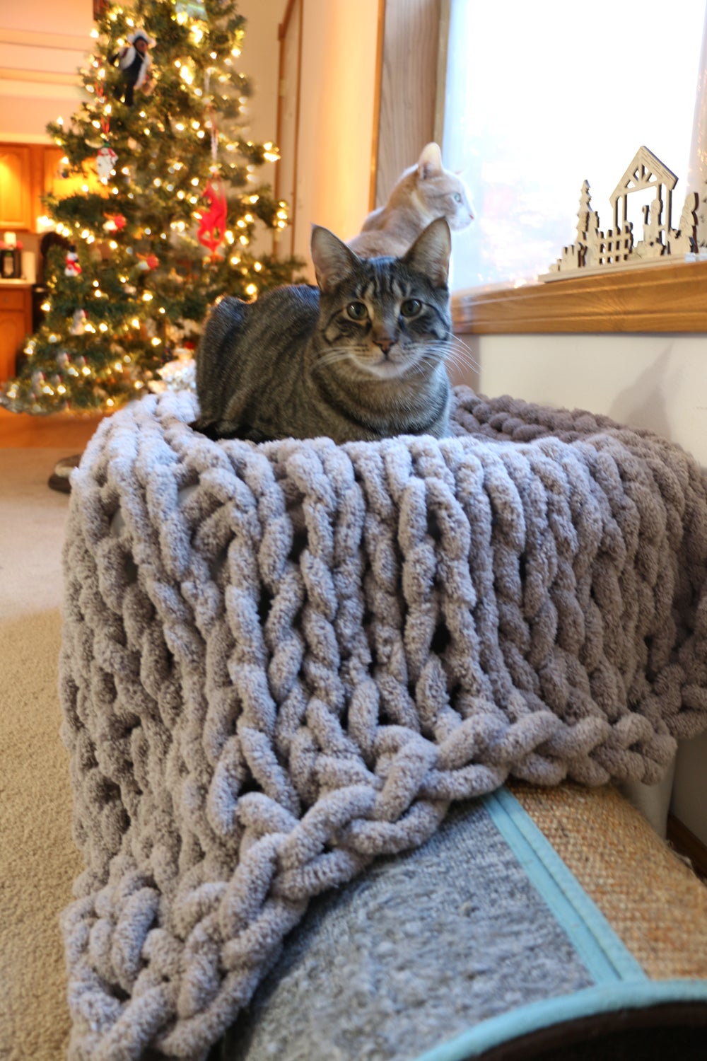 Easy Chunky HandKnitted Blanket in One Hour 9 Steps (with Pictures