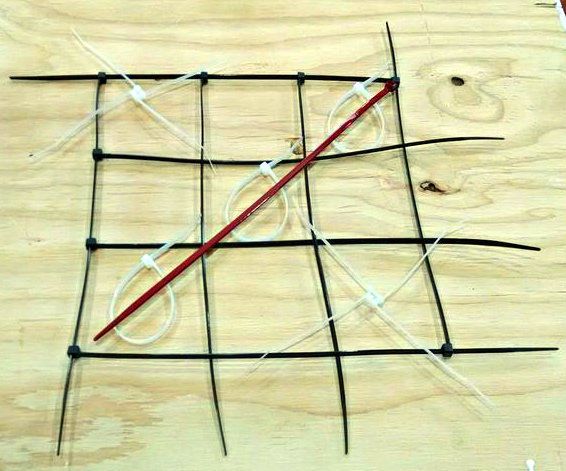 zip-tac-toe DIY Project DIY Project Image