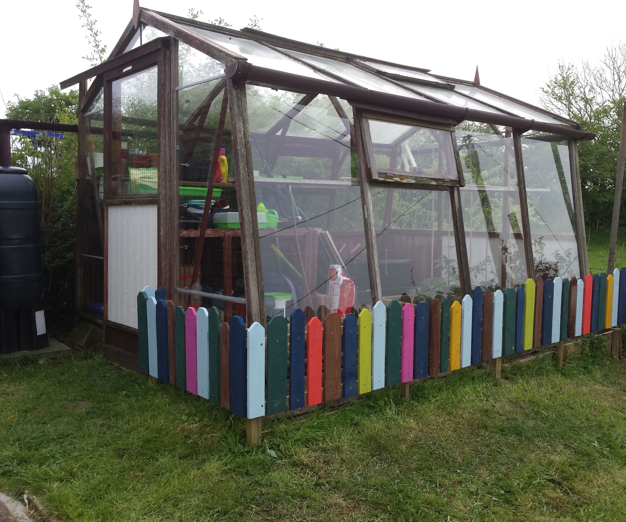Greenhouse Child Fence From Recycled Pallets 3 Steps (with Pictures