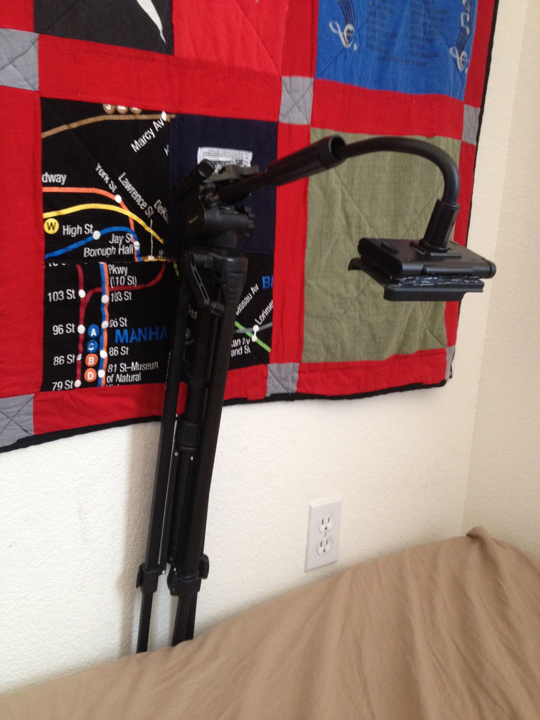 iphone bed holder/ tripod stand DIY Project DIY Project Image