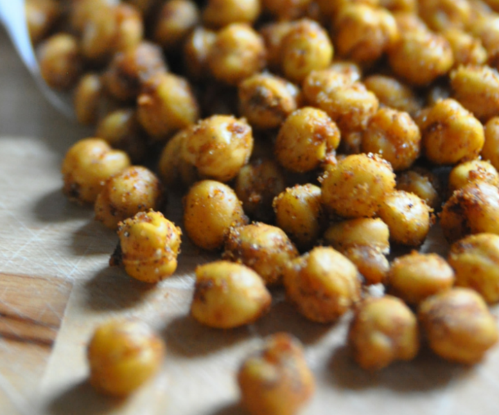 How to Make Spicy Roasted Chickpeas