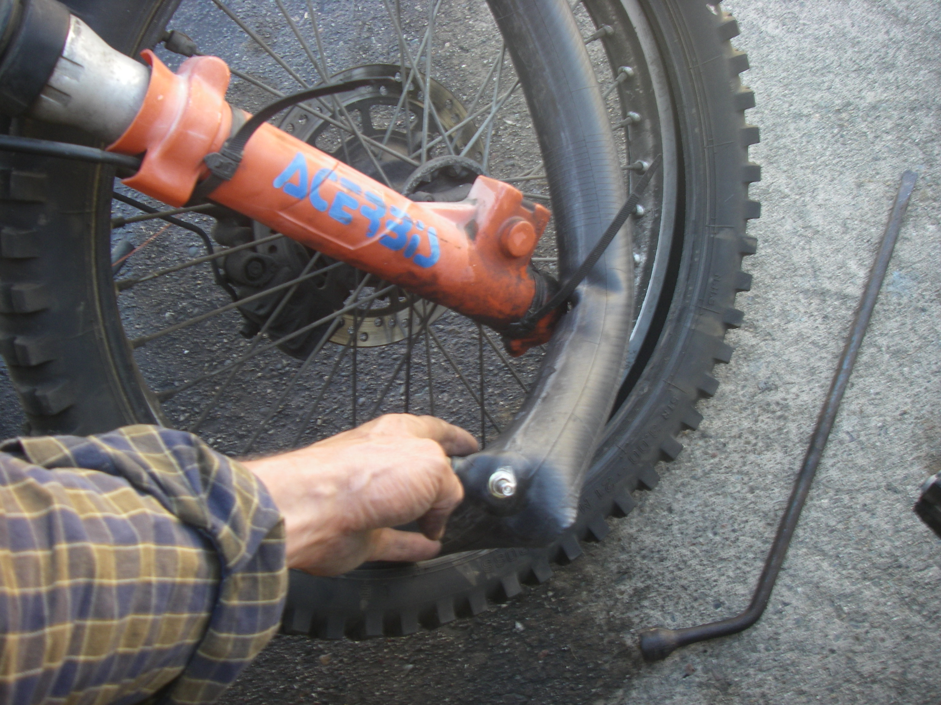 Fix a Motorcycle Flat Tire 13 Steps Instructables