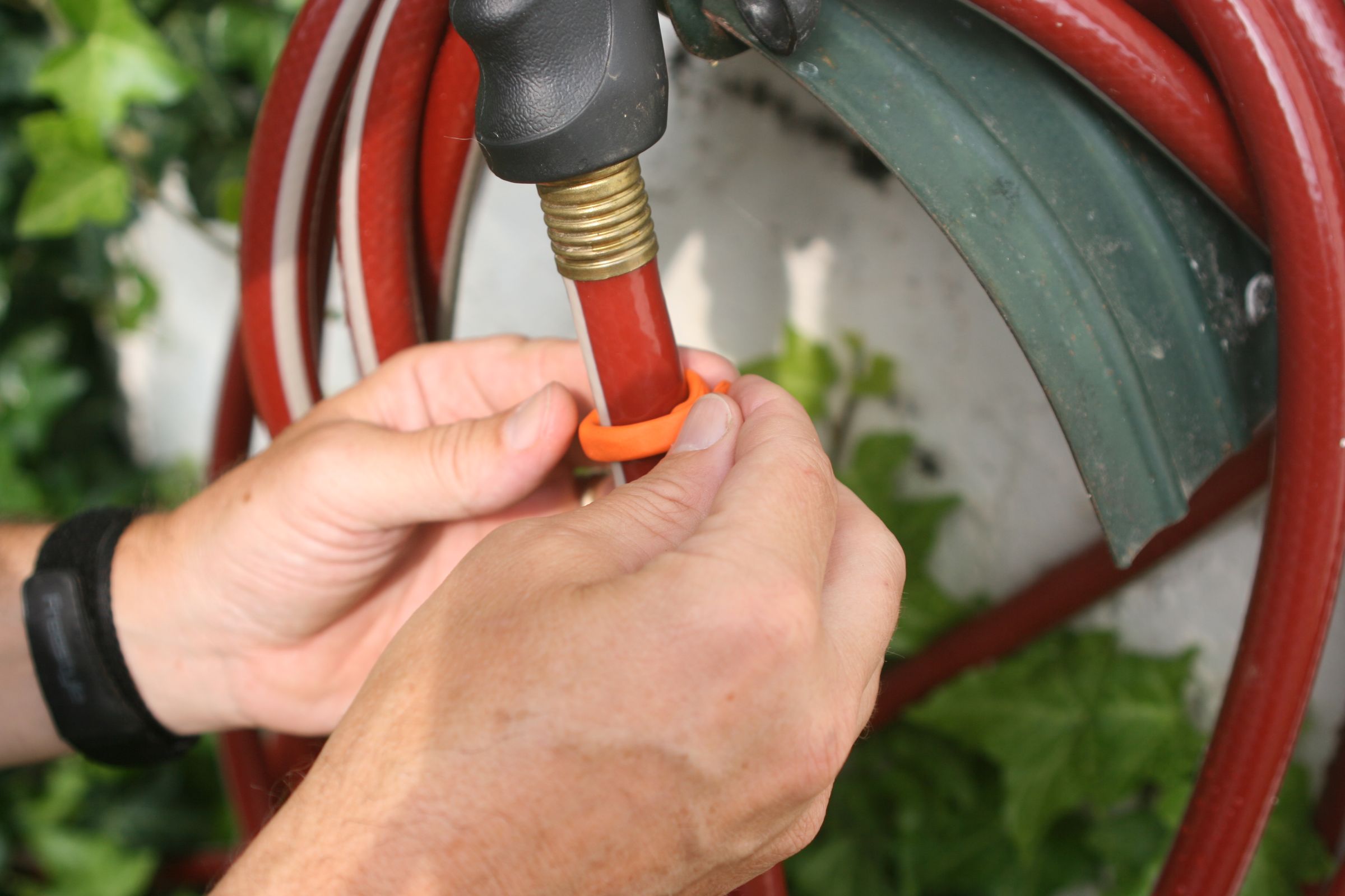 How to Repair a Leaky Hose With Sugru 7 Steps (with Pictures