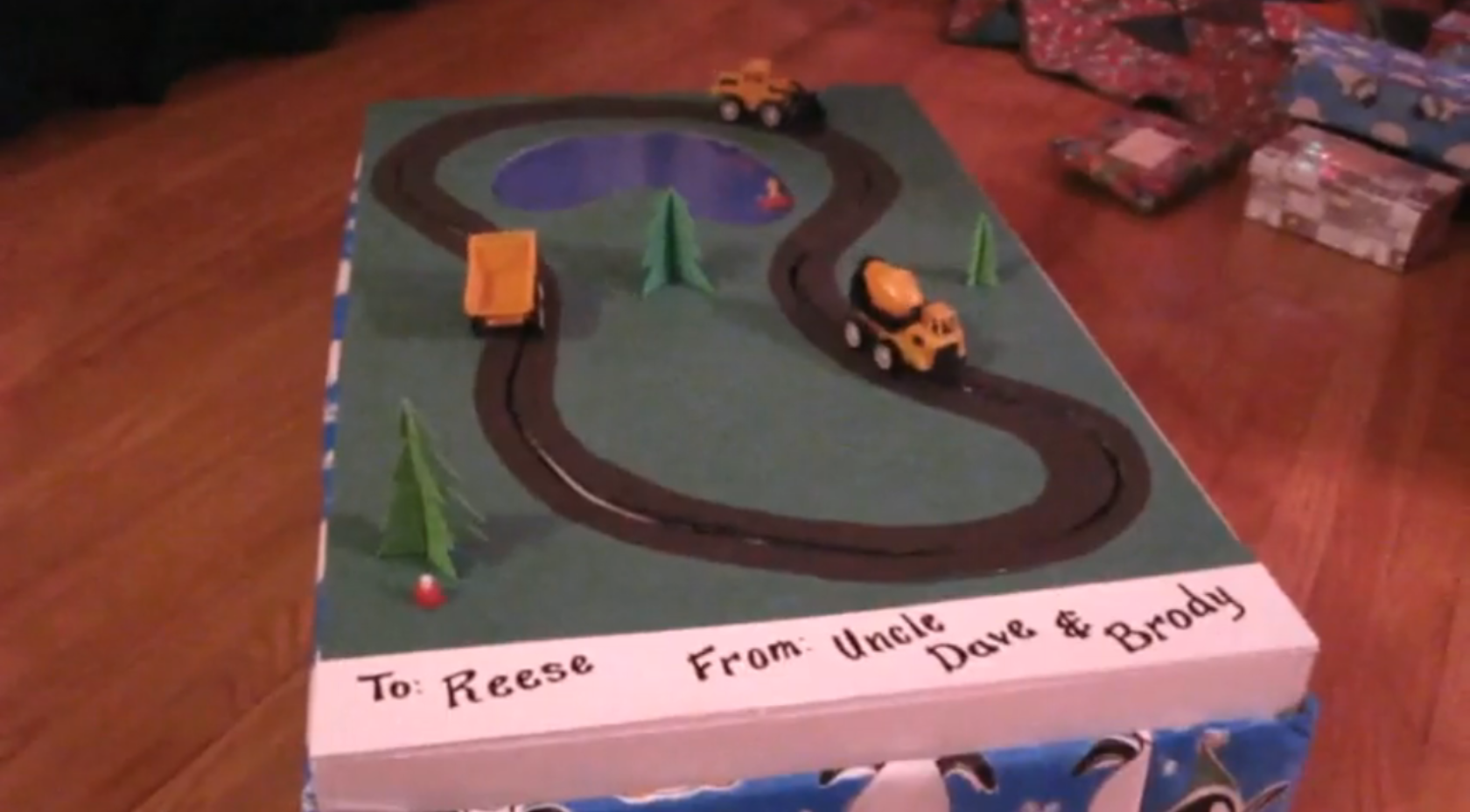 animated truck conveyor belt gift box DIY Project DIY Project Image