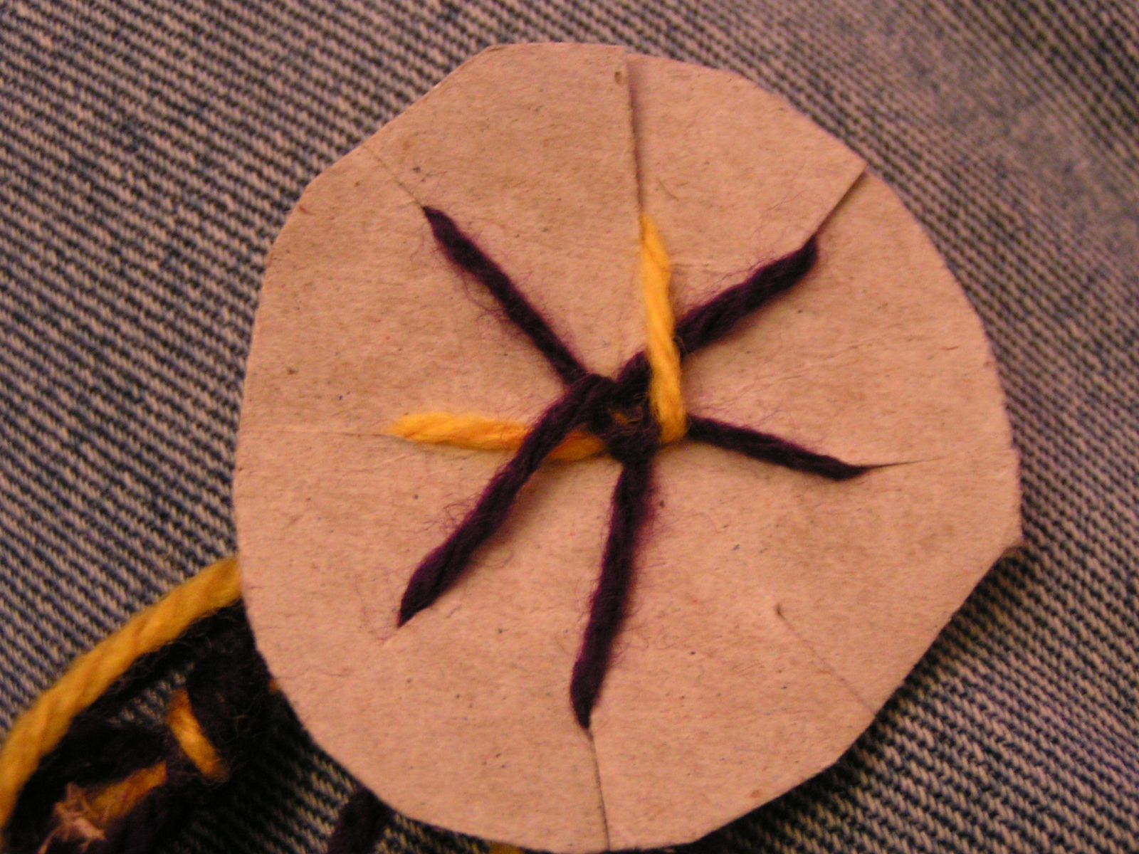 How to Weave Medieval Cords for Trimming, Bracelets or Necklaces. 4