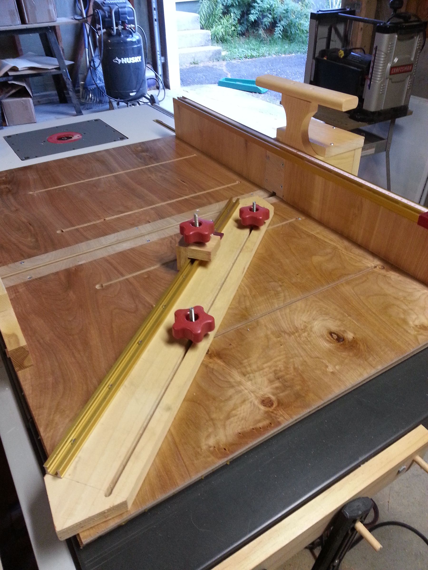 How to Make a Better Cross Cut Sled 