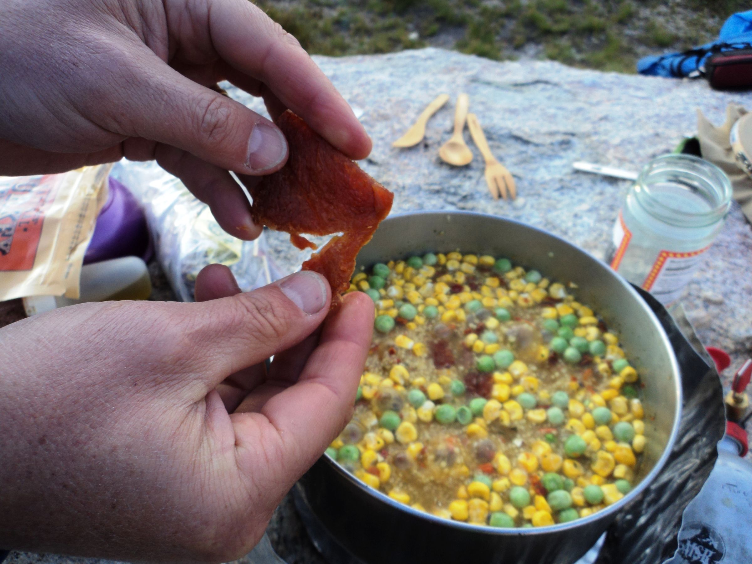 [Backpacking Food] Quinoa With Veggies 5 Steps (with Pictures