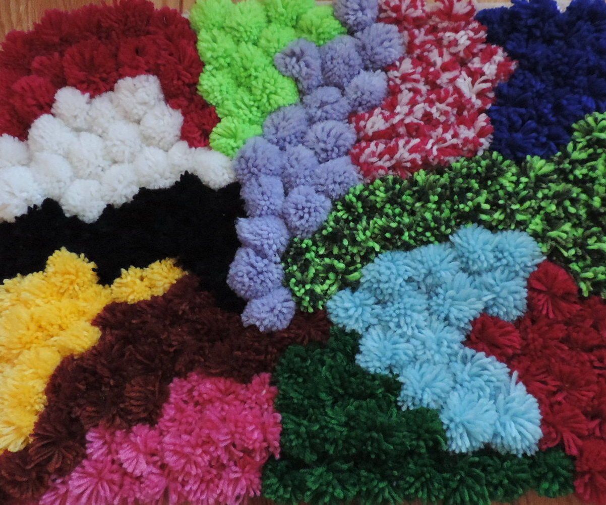 How to Quickly Make a Pompom Rug