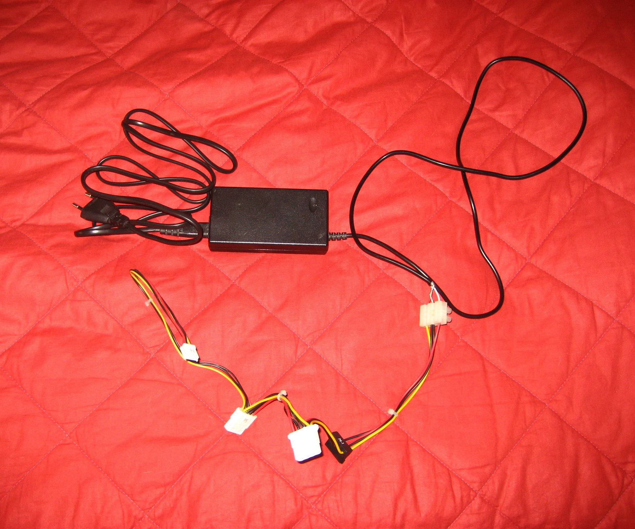 Molex SATA Floppy External Power Supply 6 Steps Instructables