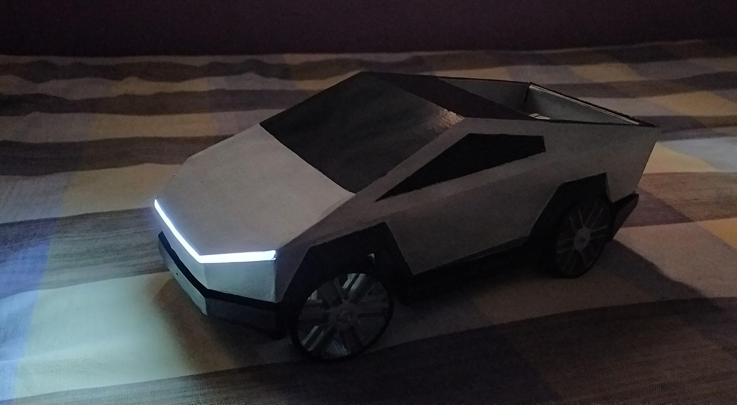 Tesla Cybertruck DIY Made of Cardboard : 6 Steps (with Pictures ...