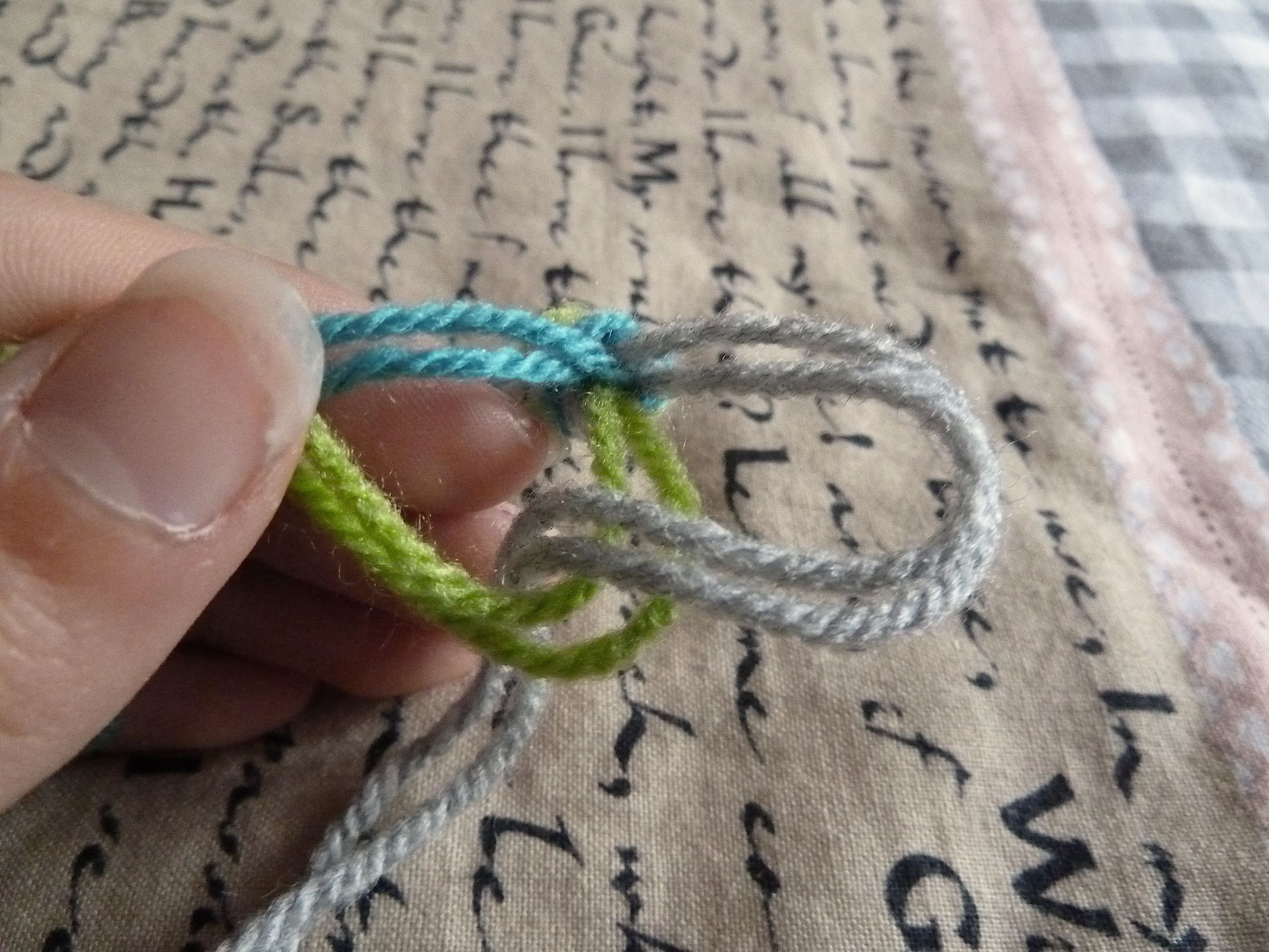 Scoubidou Bracelet : 6 Steps (with Pictures) - Instructables