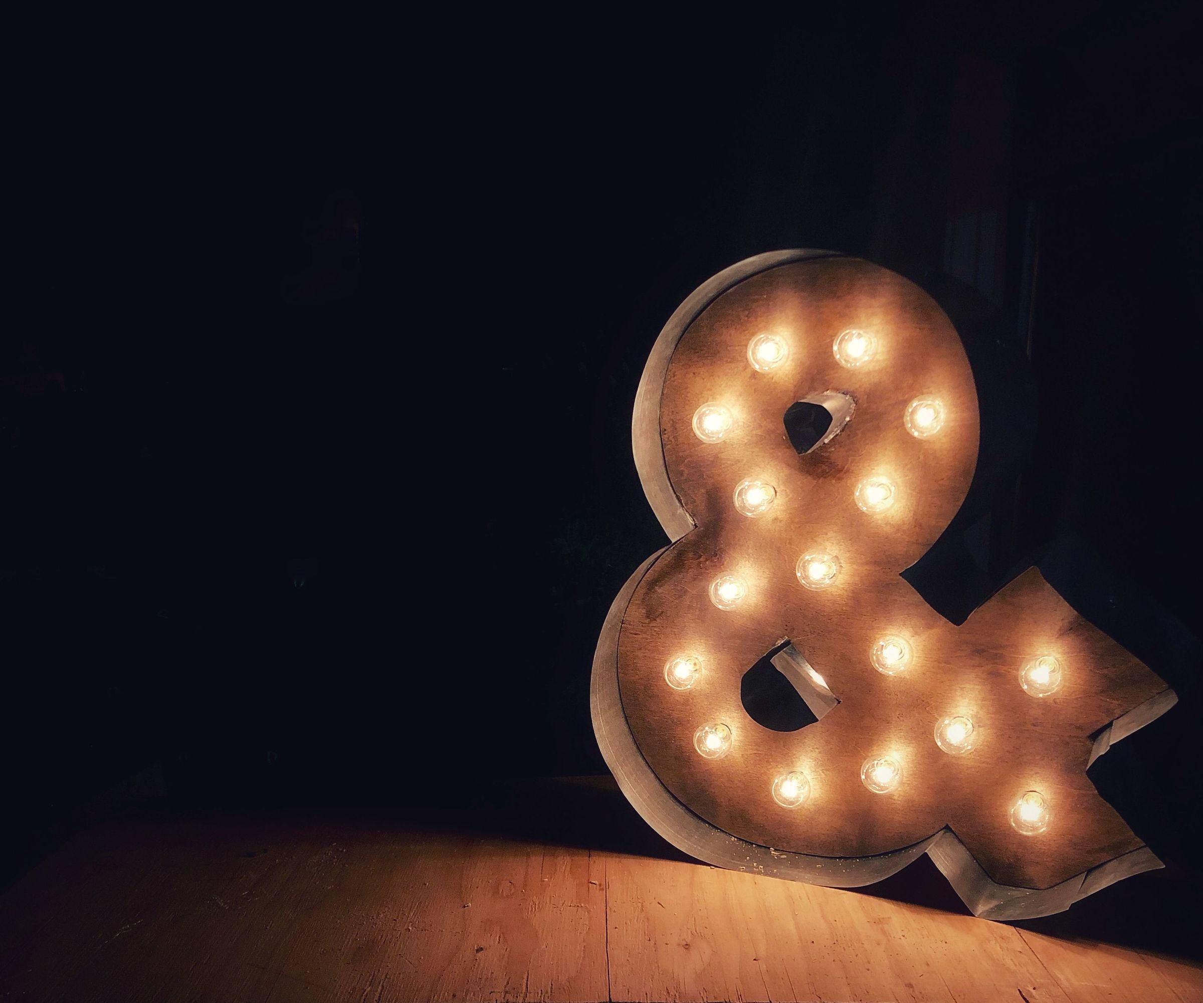 ampersand marquee light DIY Project DIY Project Image