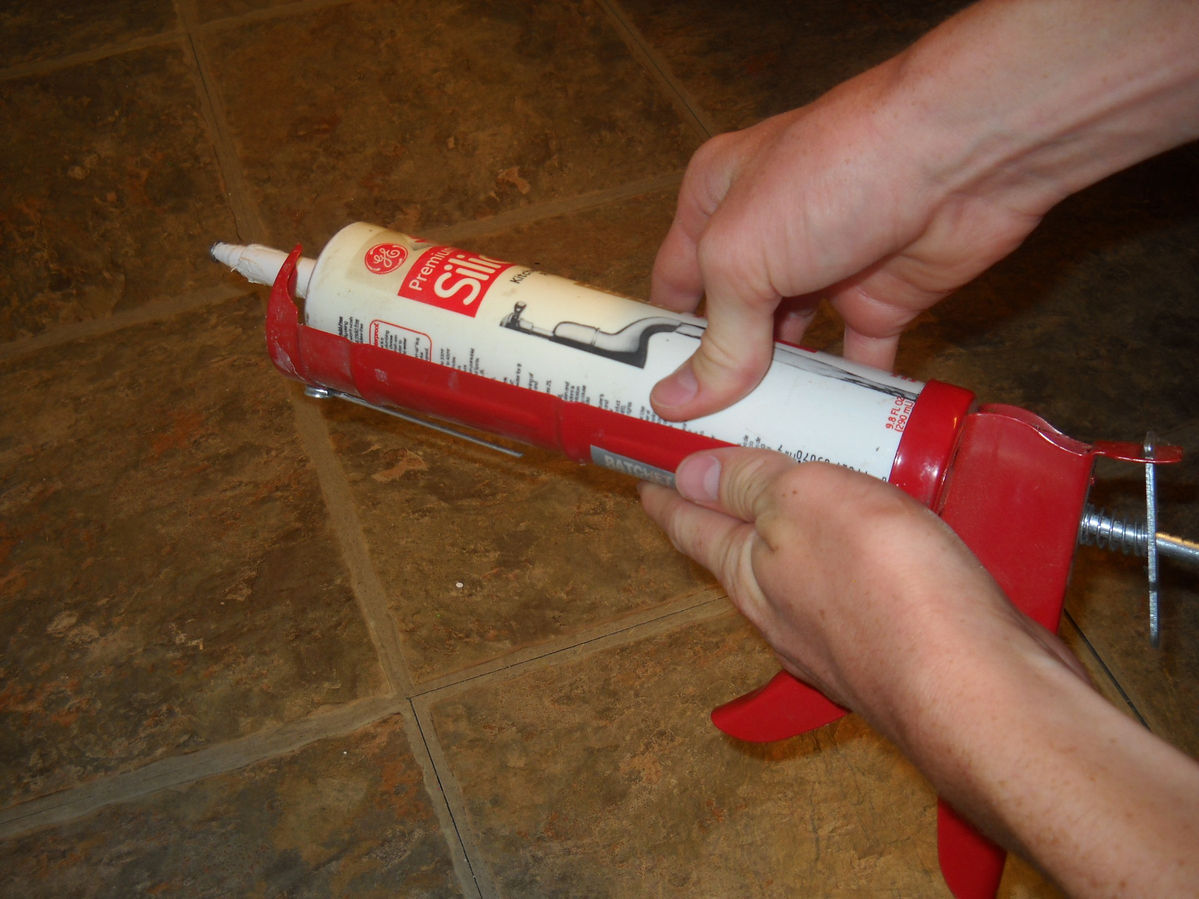 How to Caulk 6 Steps (with Pictures) Instructables