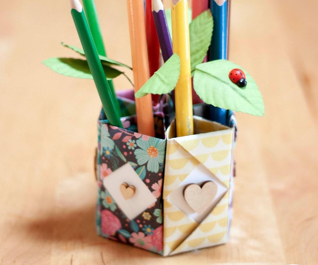 Folded Paper Pencil Stand : 3 Steps (with Pictures) - Instructables