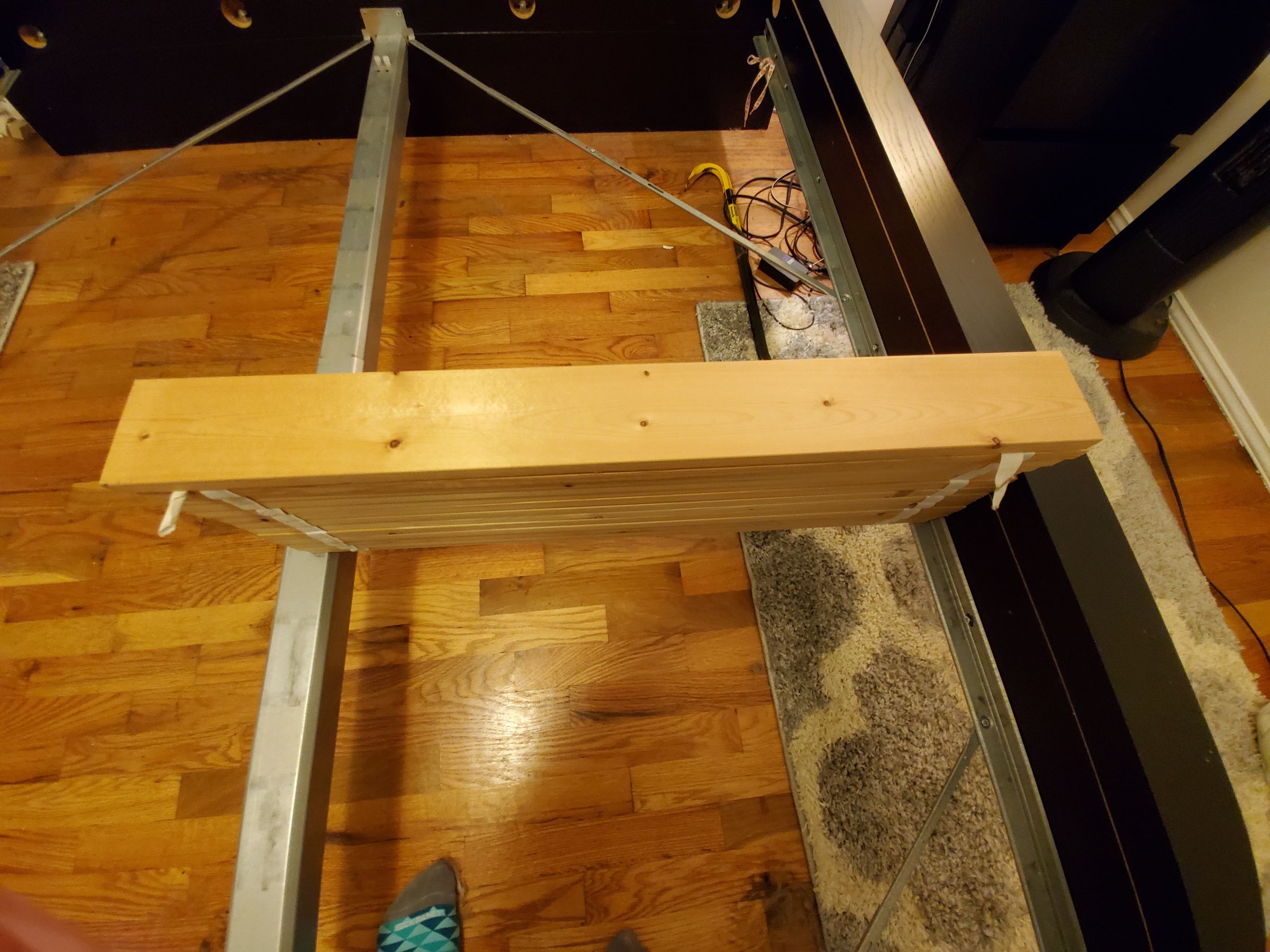 Move Your Bed Slats (The Easy Way) 4 Steps (with Pictures