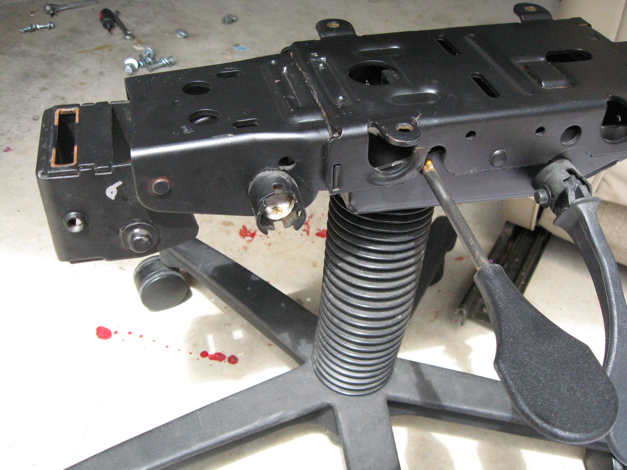 Cheap Car Seat Office Chair!!! 4 Steps (with Pictures) Instructables