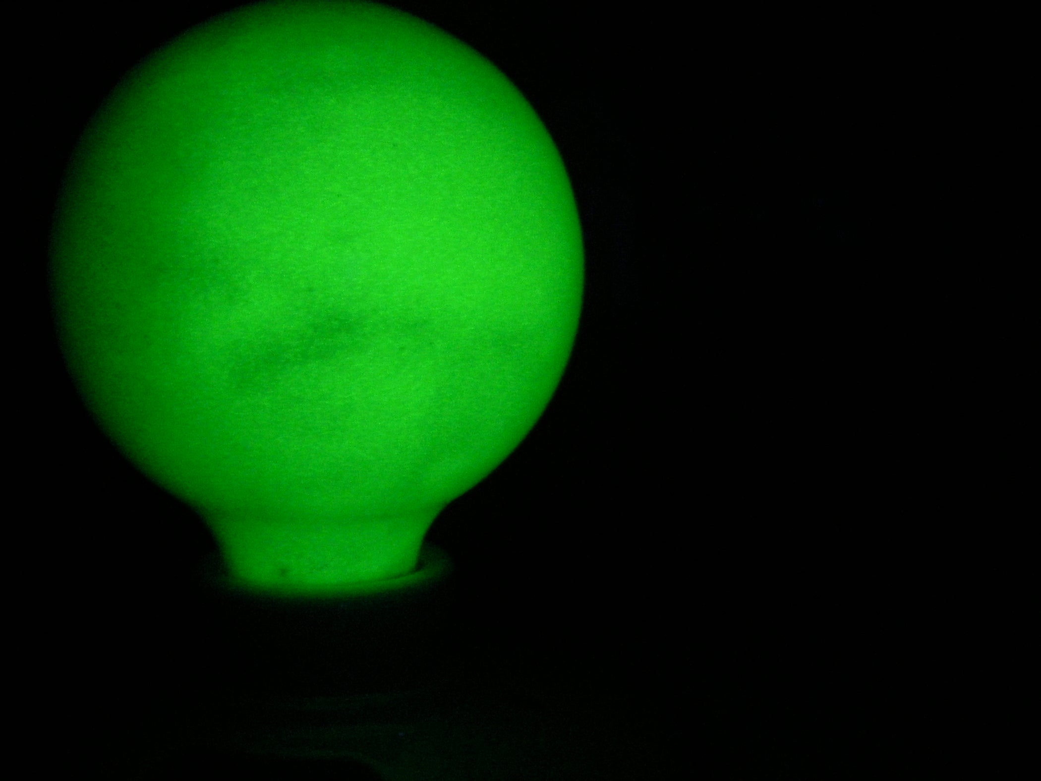 Glow in the Dark Light Bulb Night Light (GloBulb) 5 Steps