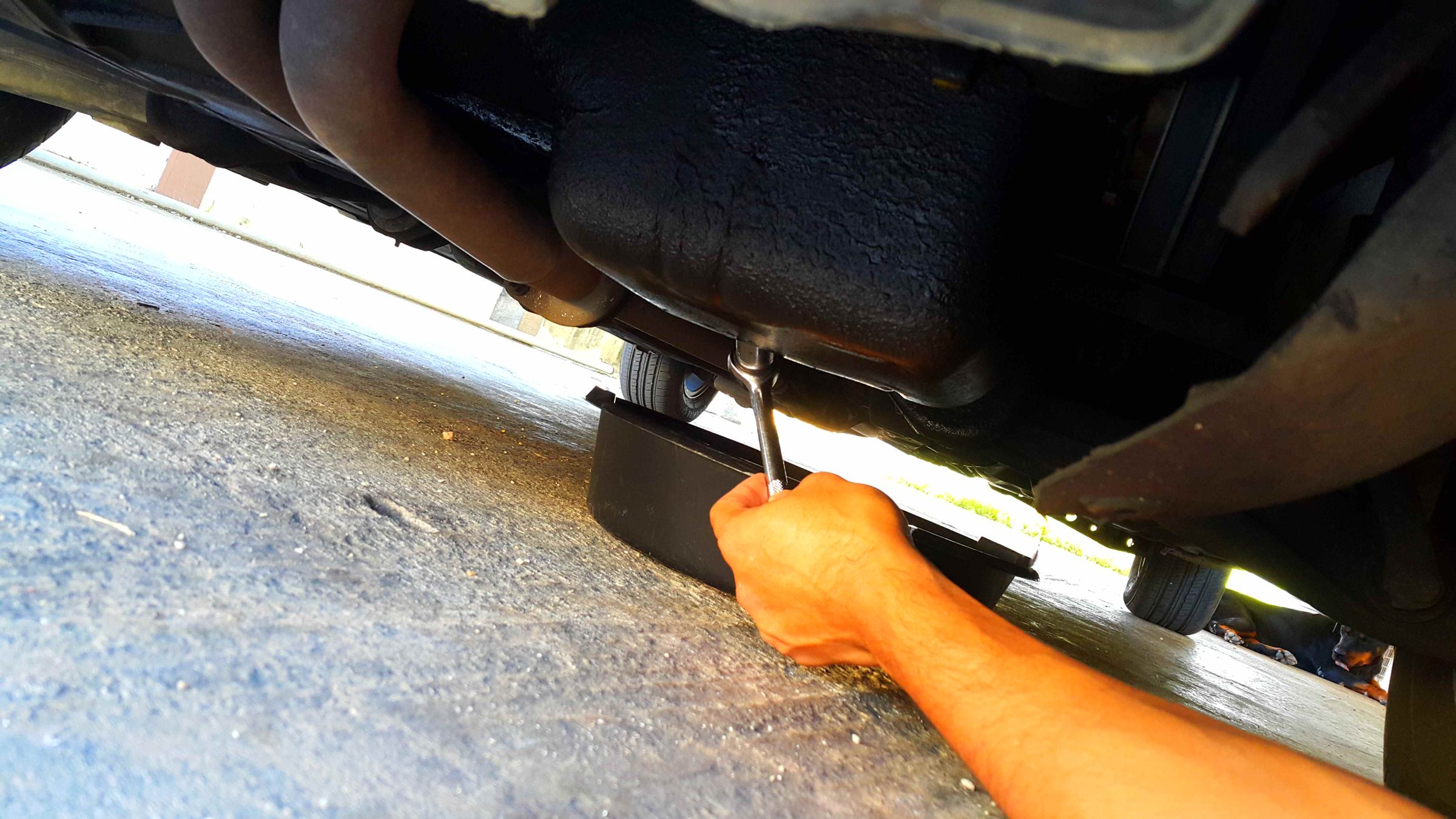 Changing Engine Oil and Filter! Honda Civic 1999 D15B Engine. 5