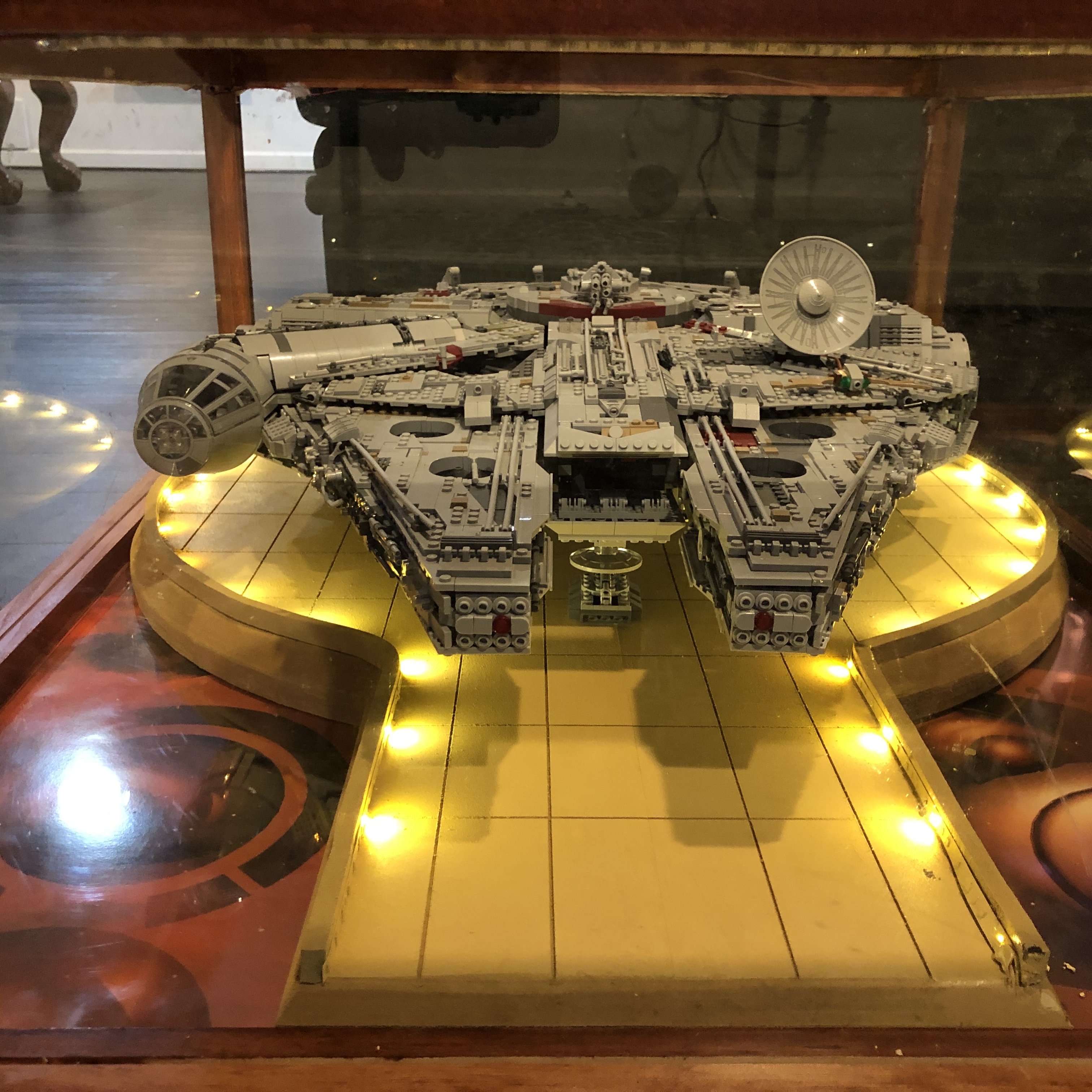 UCS Lego Millennium Falcon Coffee Table 4 Steps Instructables