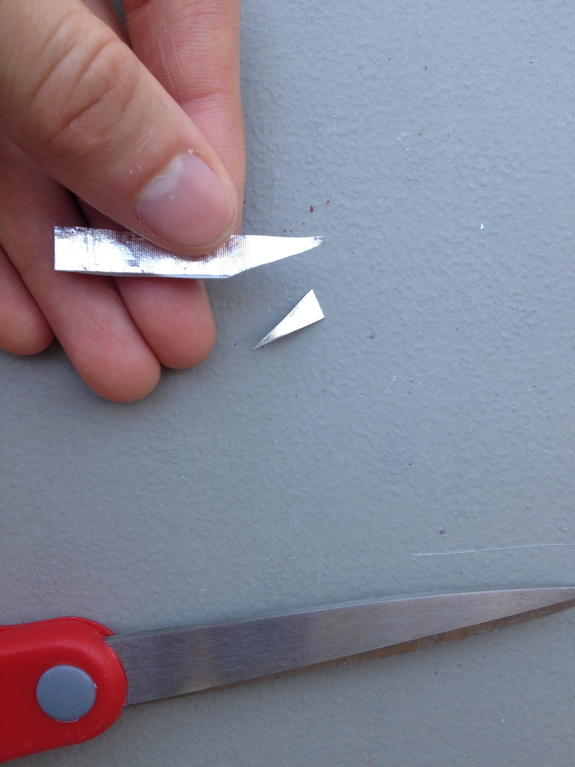 Make a Lighter Out Of Battery + Gum Wrapper 5 Steps Instructables