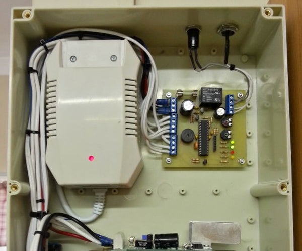 12V, 2A Uninterruptible Power Supply