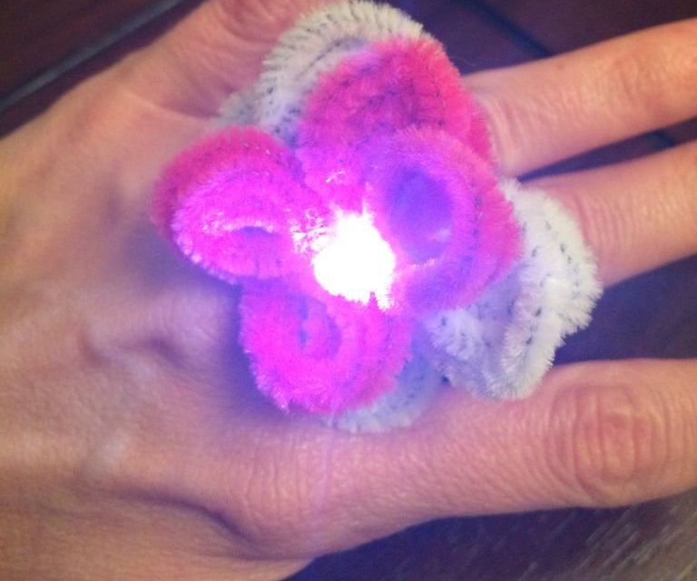 led pipe cleaner bracelet DIY Project - Step-by-Step DIY Project ...