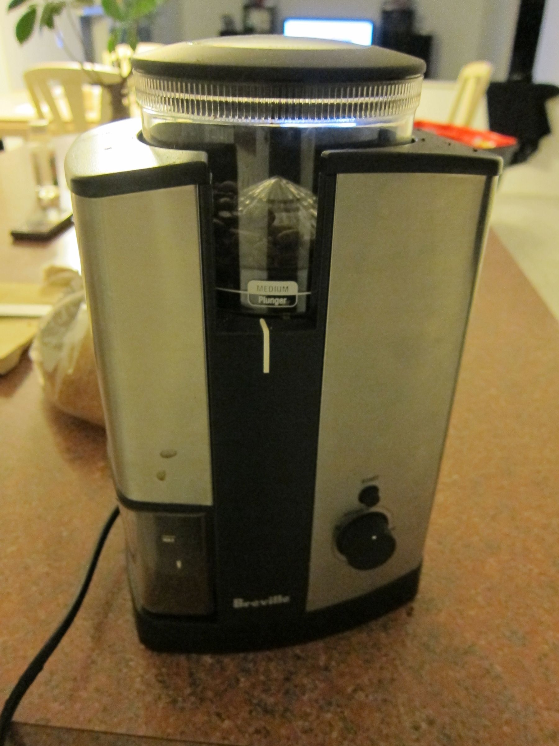 How to Repair/remove the On/off Switch on a Breville BCG450XL Conical