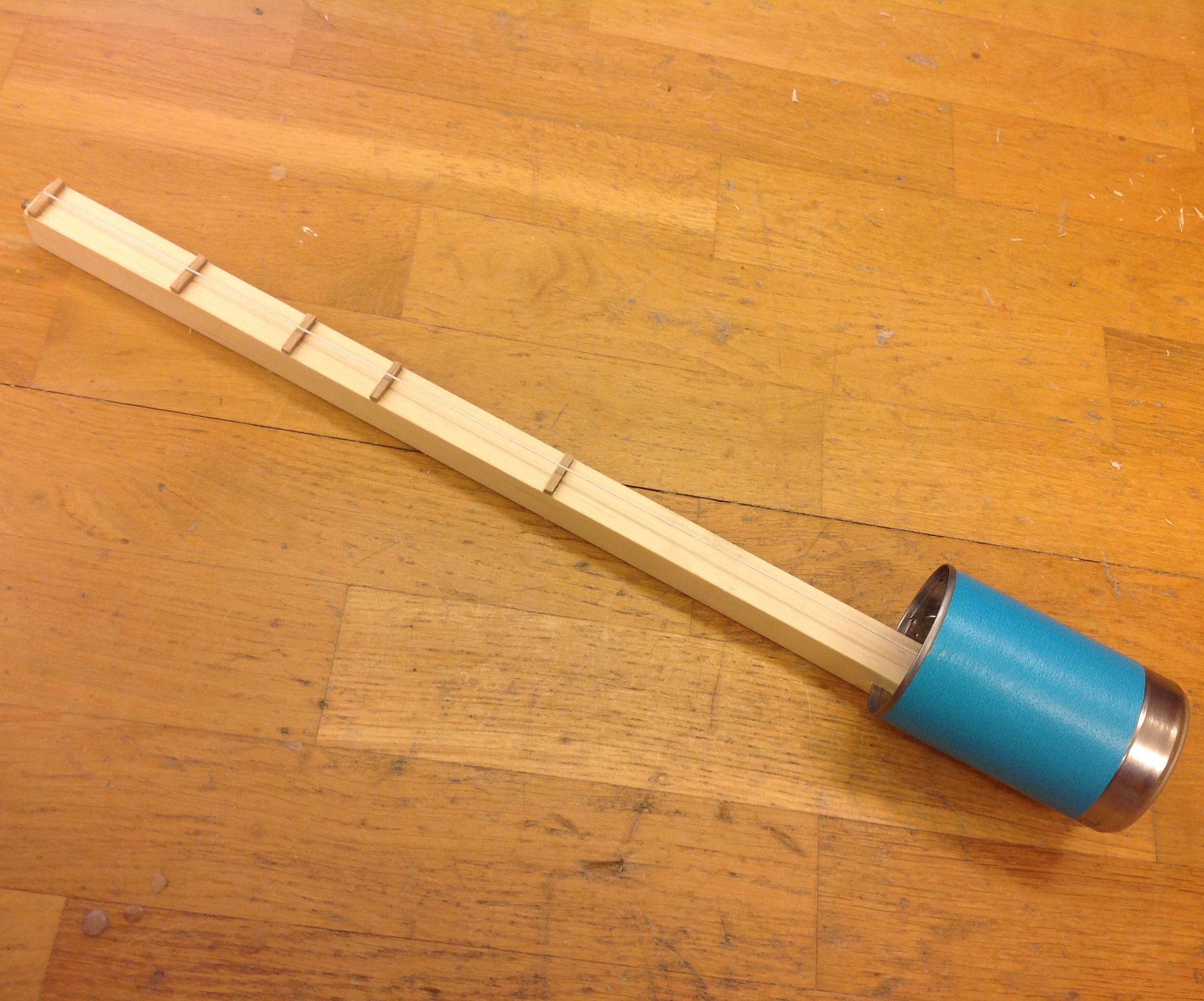 DIY guide for Canjo - one string banjo with step-by-step instructions