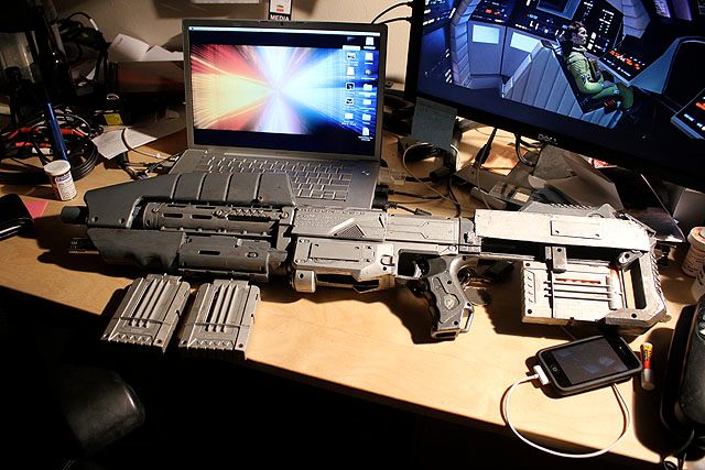 how to make a cool halo assult rifle!!! DIY Project DIY Project Image
