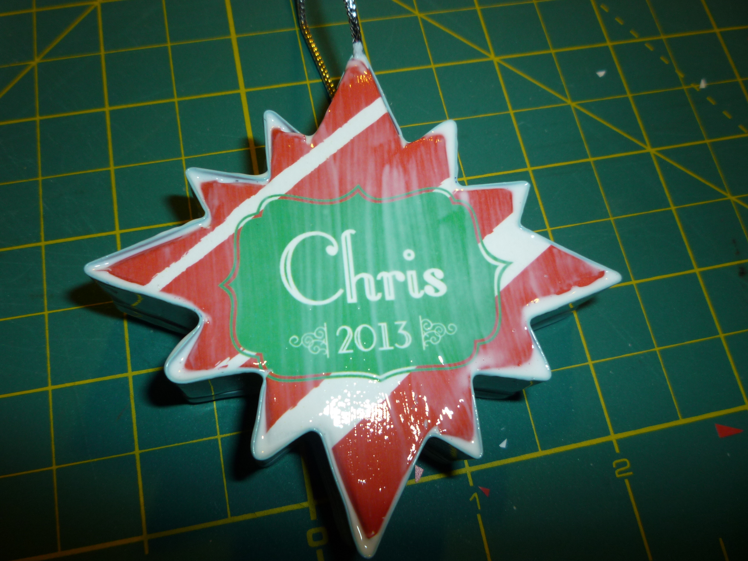 Personalized Cookie Cutter Christmas Tree Ornaments! 8 Steps