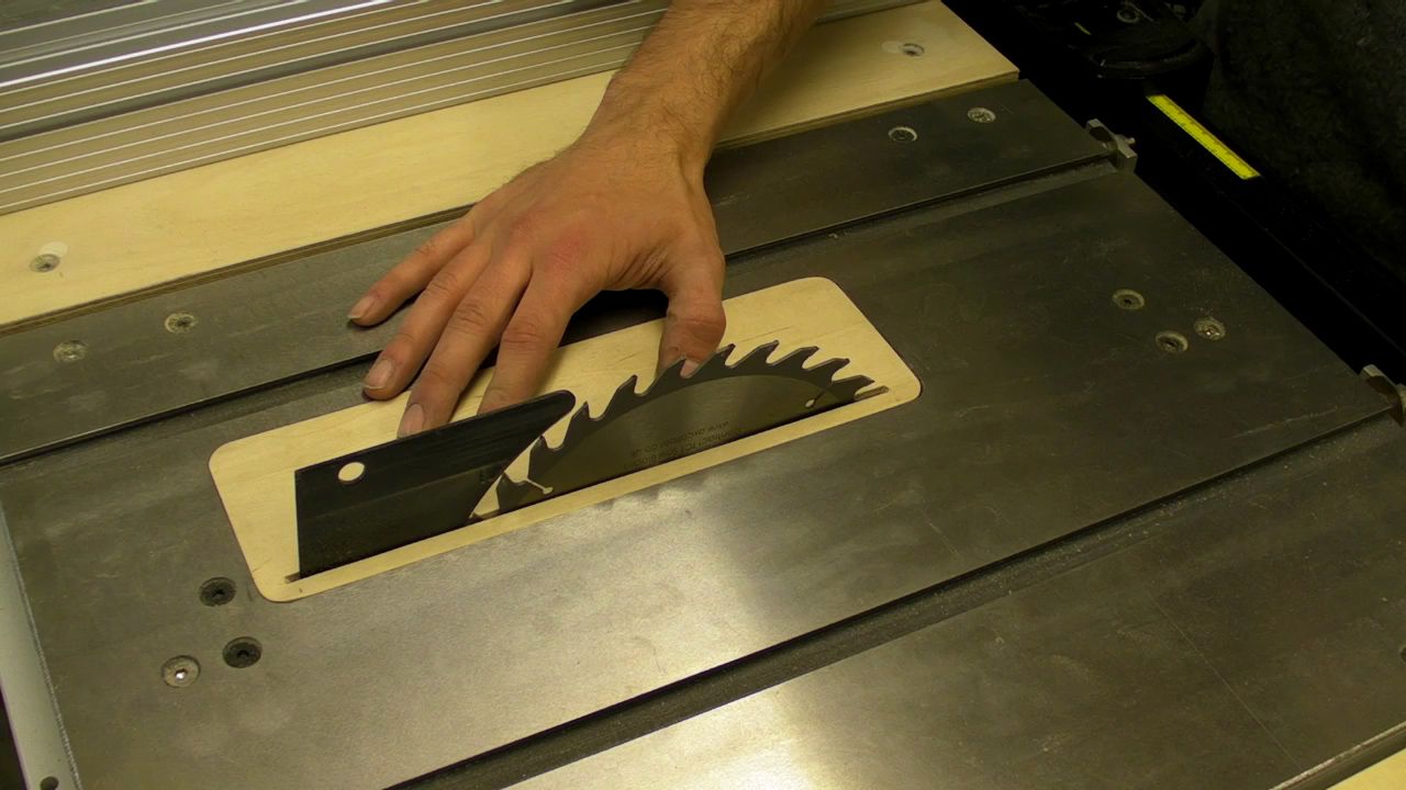 DIY guide for New Table Saw - Part 1 (Extension, Guide Fence, Zero Clearance Insert, Mitre Fence) with step-by-step instructions