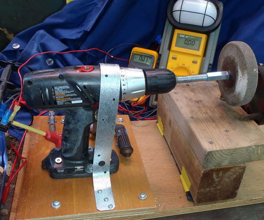 Hand Crank Generator / Battery Charger 4 Steps (with Pictures