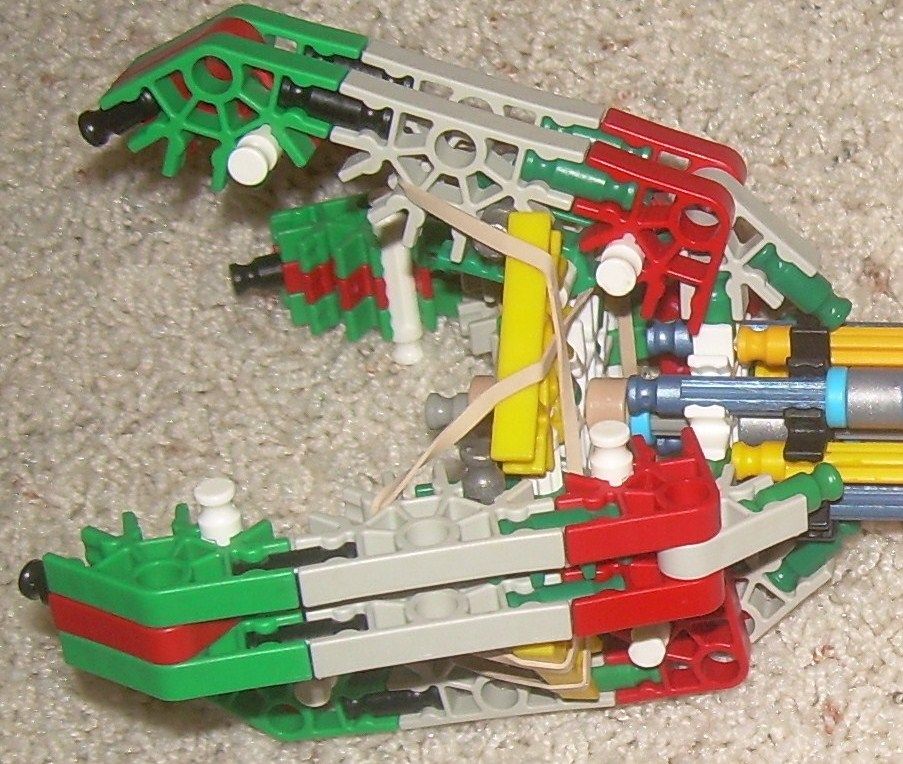 DIY guide for Knex Claw with step-by-step instructions