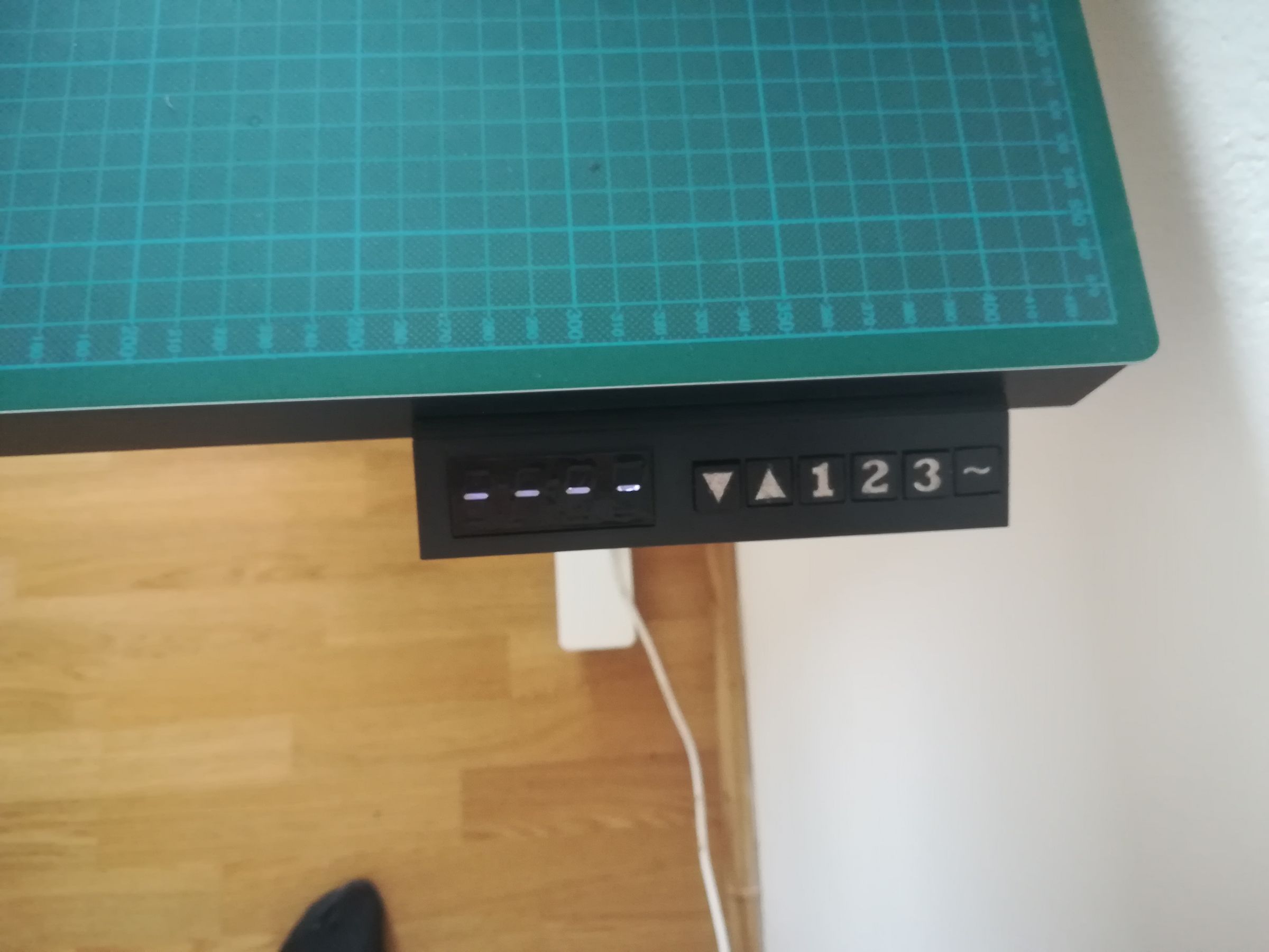 SKARSTA Motorized Table 8 Steps (with Pictures) Instructables