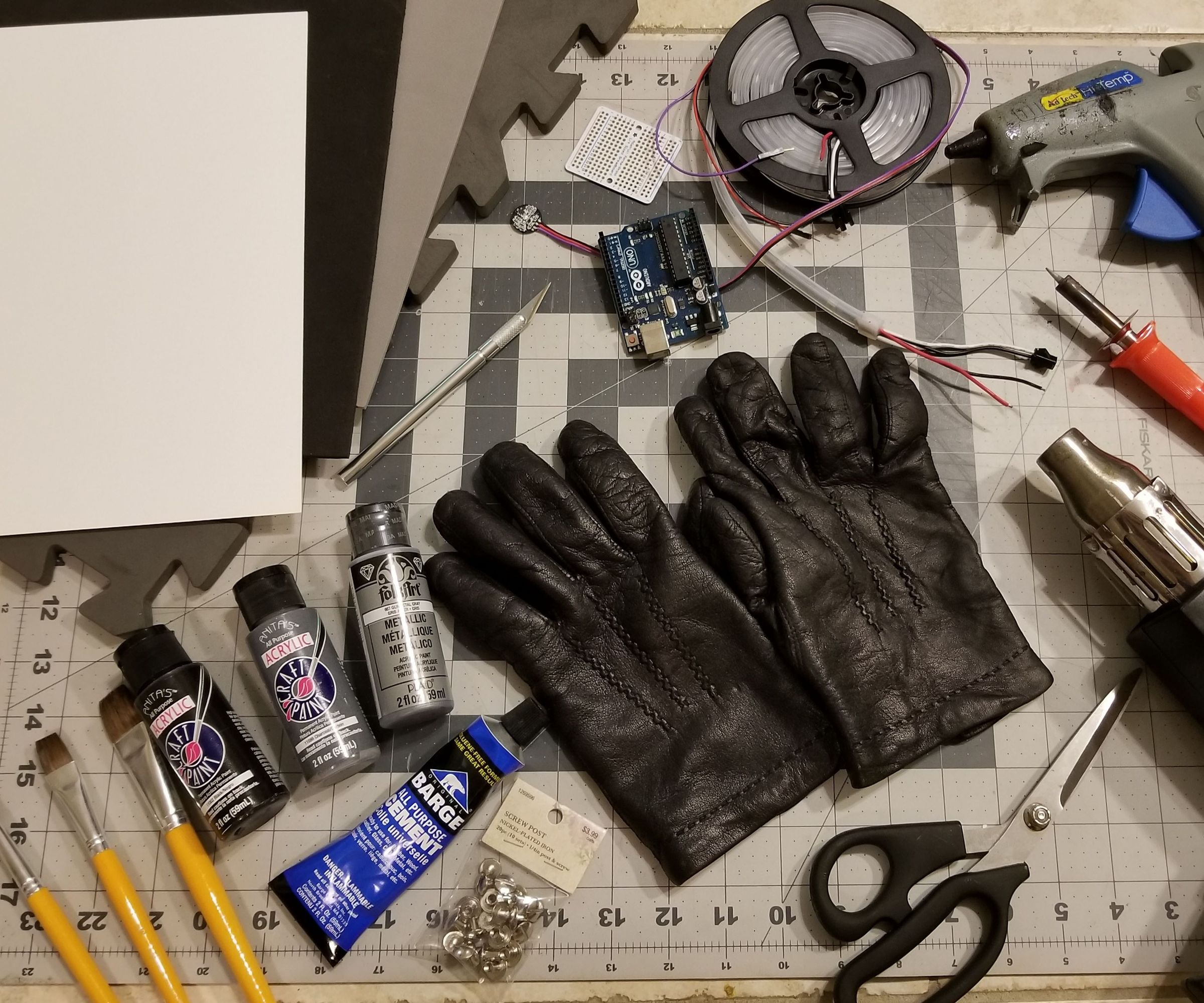 "bioluminescent" fantasy gauntlet DIY Project DIY Project Image