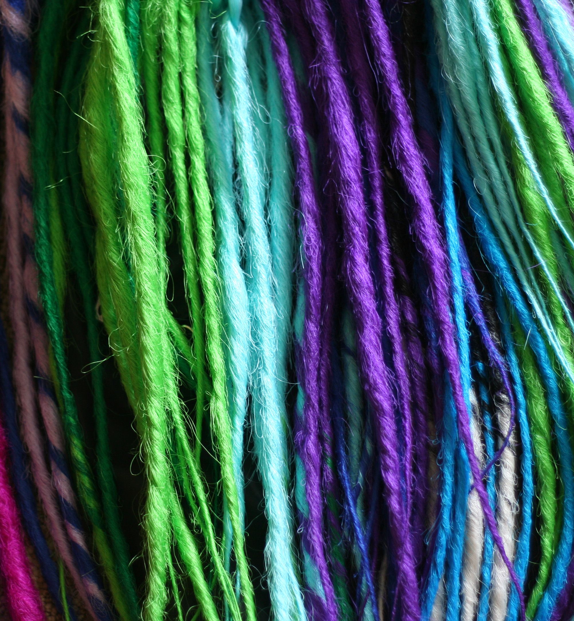DIY Synthetic Dreads: Making Solid Single Ended Dreads : 6 Steps