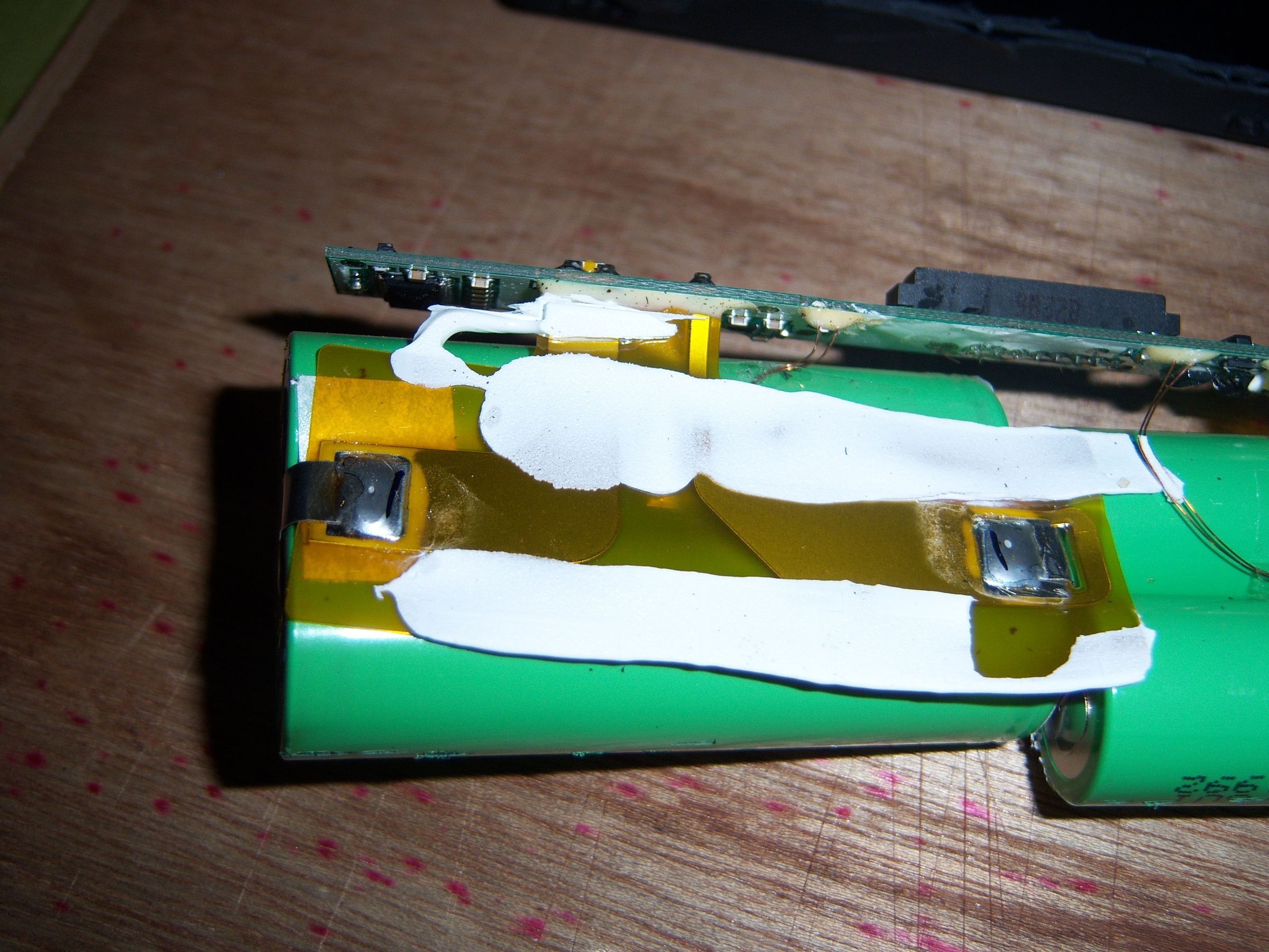 Salvage Lithium Ion Batteries From Laptop Batteries 5 Steps