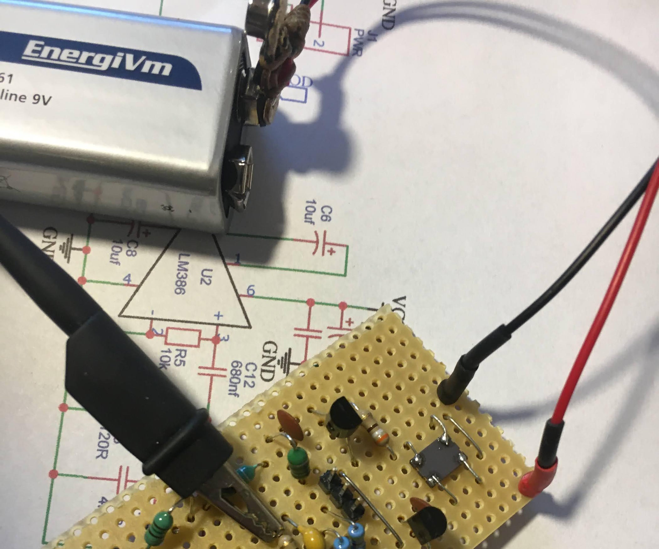 AM Radio Modulator / Short Range Transmitter : 4 Steps - Instructables