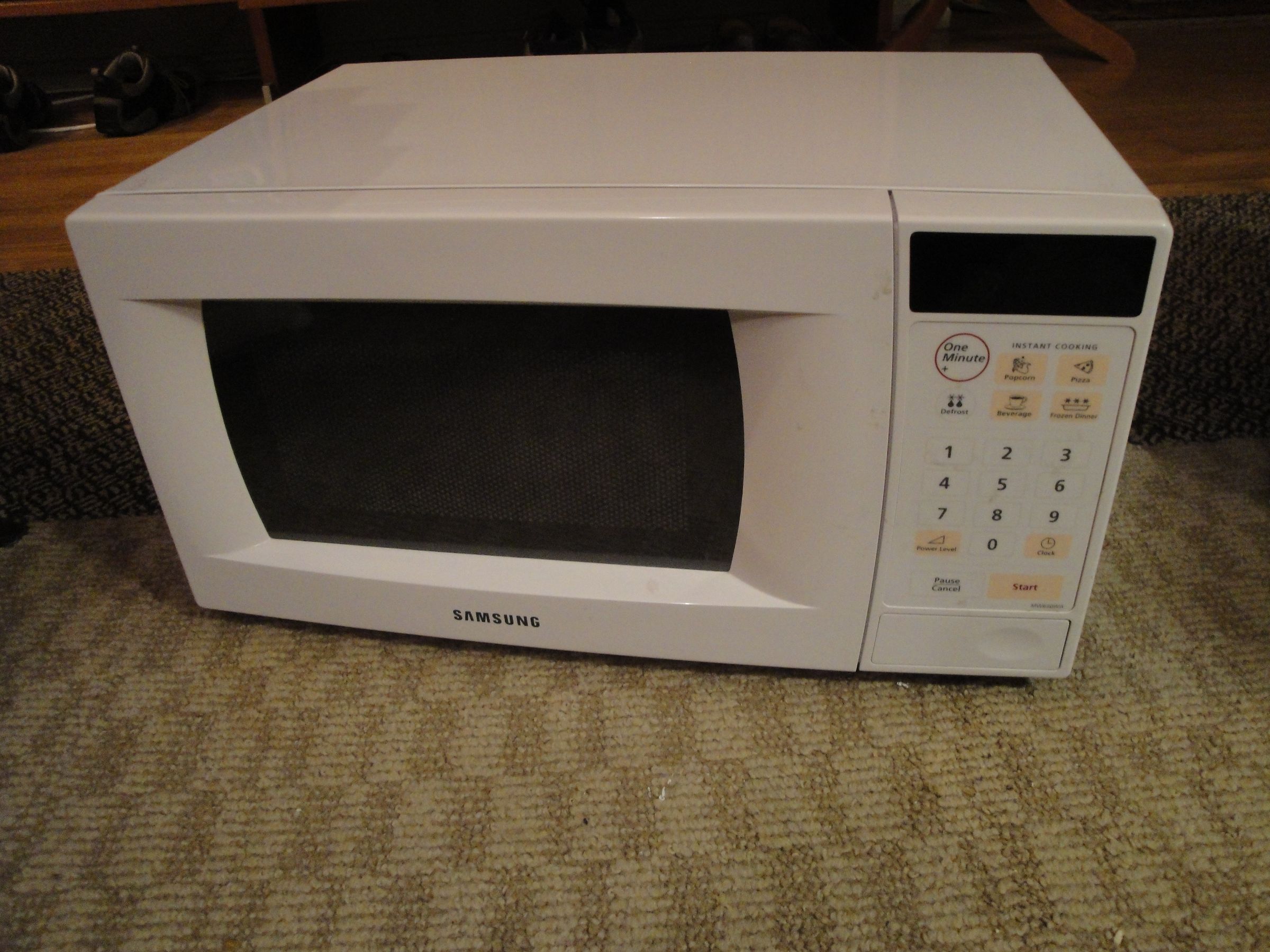 Convert a Broken Microwave Into a Mailbox 5 Steps (with Pictures