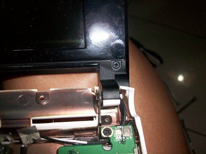 Acer Aspire One A Guide To Dismantling 4 Steps Instructables Acer Aspire One A Guide To Dismantling 4 Steps Instructables
