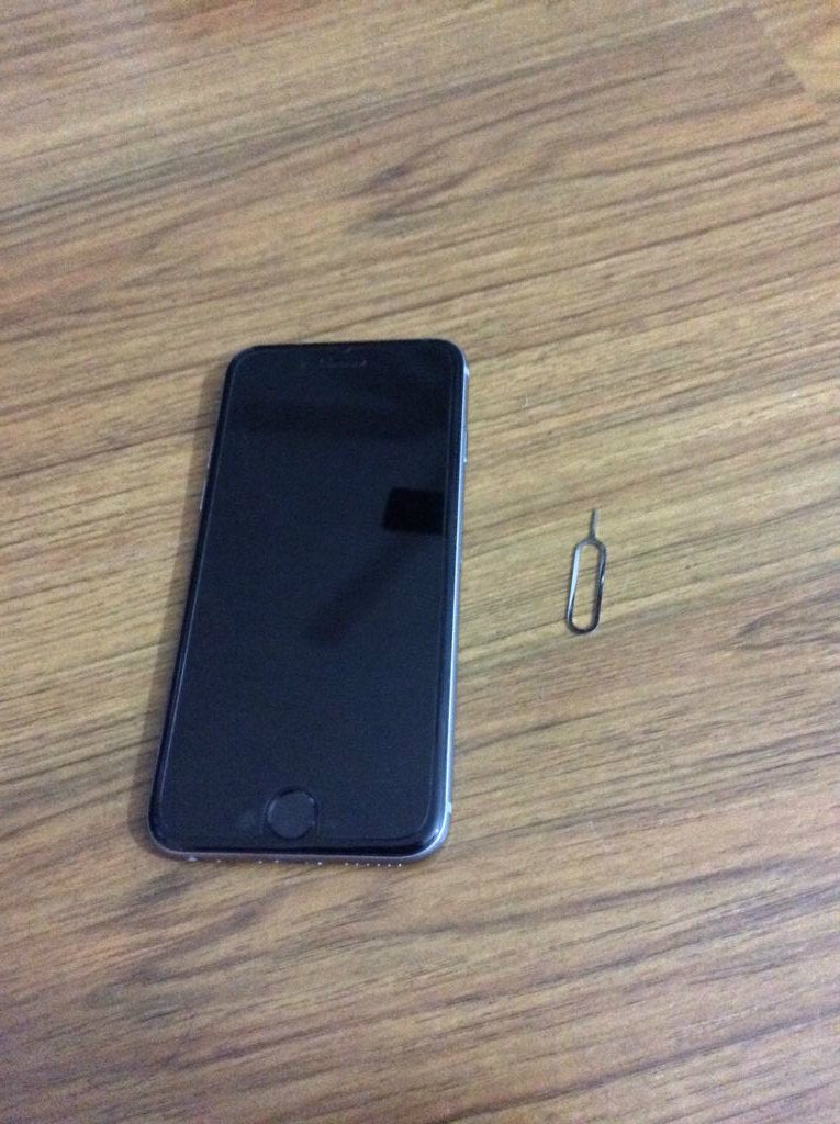 How To Remove And Replace Sim Card In An Iphone 8 Steps Instructables How To Remove And Replace Sim Card In An Iphone 8 Steps Instructables